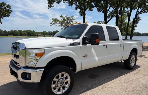 2016 Ford F-250 Lariat Crew Cab 4×4 Steel Body