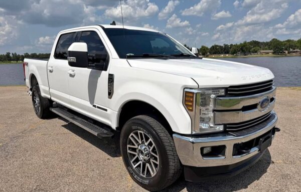 2019 Ford F-250 Lariat Crew Cab 4×4