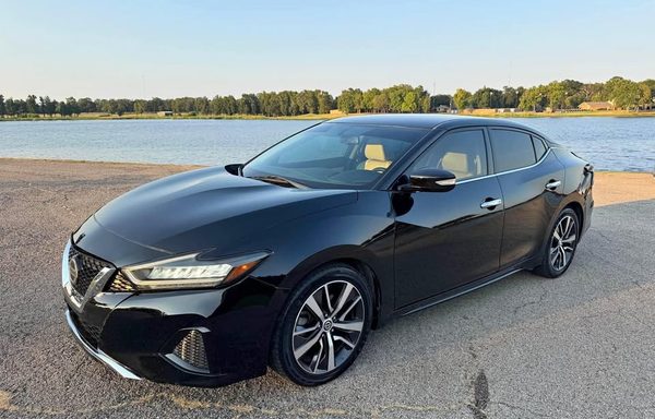 2019 Nissan Maxima SV Sedan